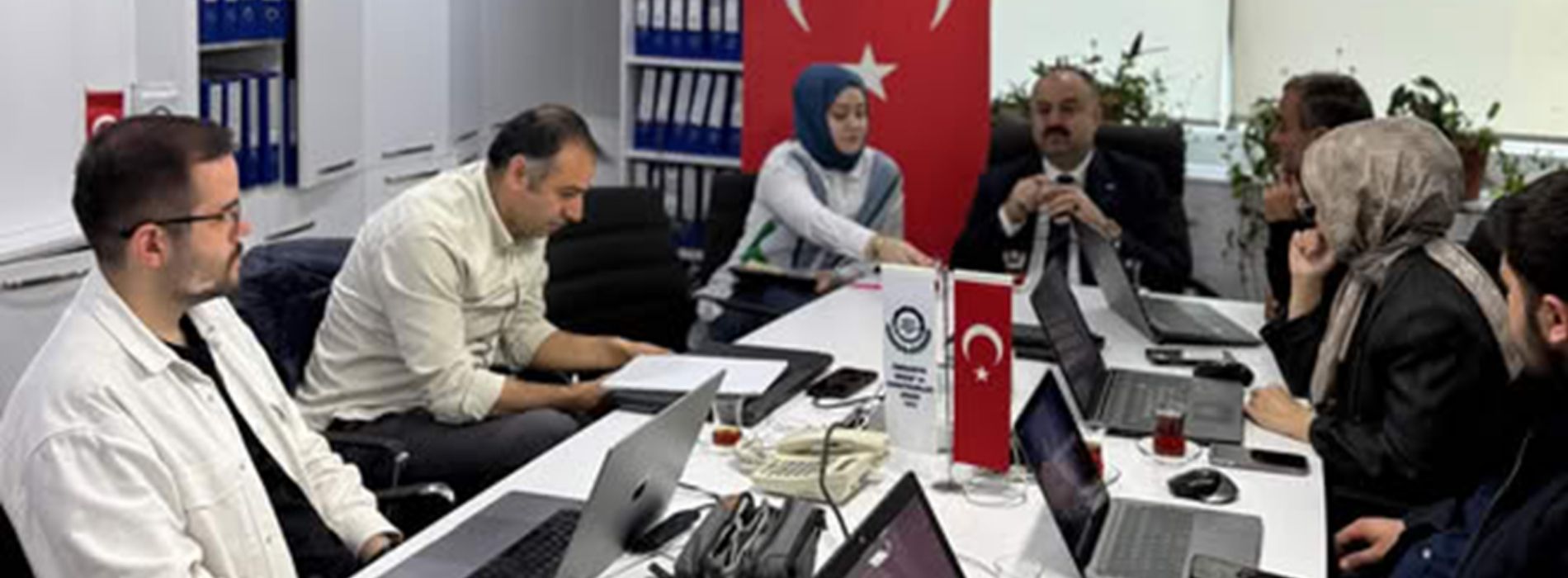 Ümraniye Esnaf Odası Sponsorluğunda ücretsiz Sosyal Medya ve Yapay Zeka Eğitimi basında büyük ilgi gördü!